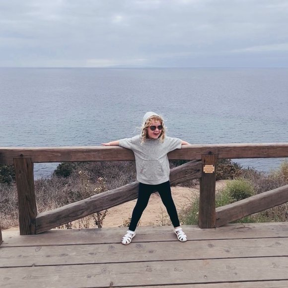 Rylee + Cru // sage printed short sleeve hooded sweatshirt // size 6-7 // EUC - Picture 3 of 3